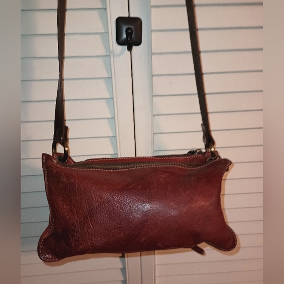 Marco Buggiani Genuine Leather Five Compartment Crossbody Purse - Picture 12 of 14